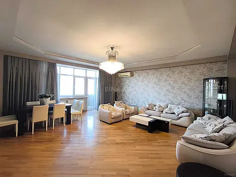 Kirayə verilir 3 otaqlı mənzil 220 m² — Bakı 3 otaq 220.00 m²