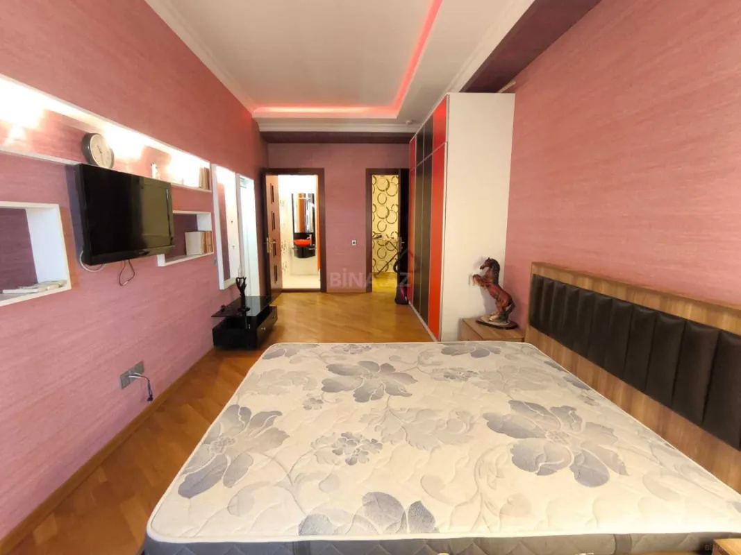 Kirayə verilir 3 otaqlı mənzil 220 m²