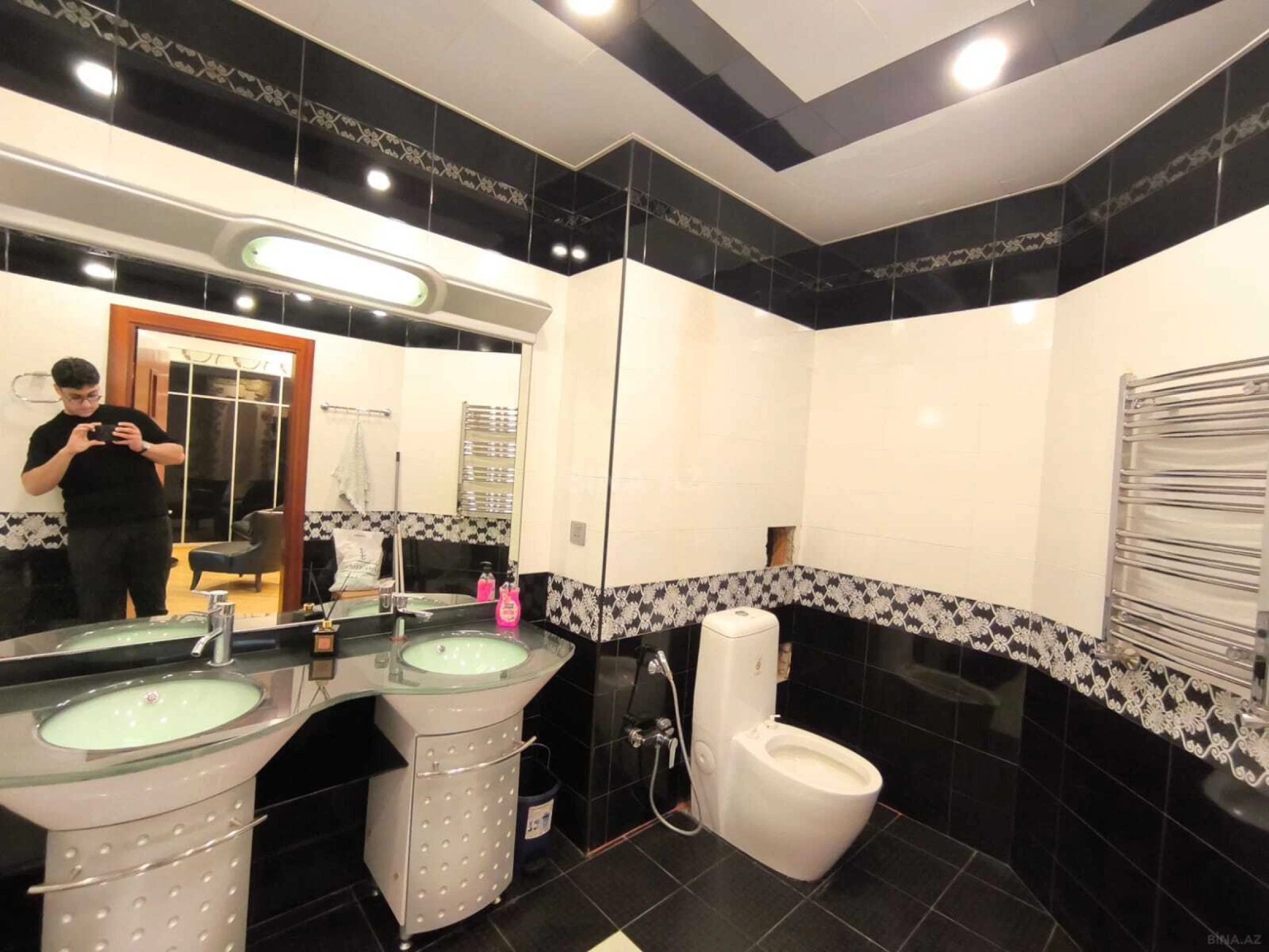 Kirayə verilir 3 otaqlı mənzil 220 m²