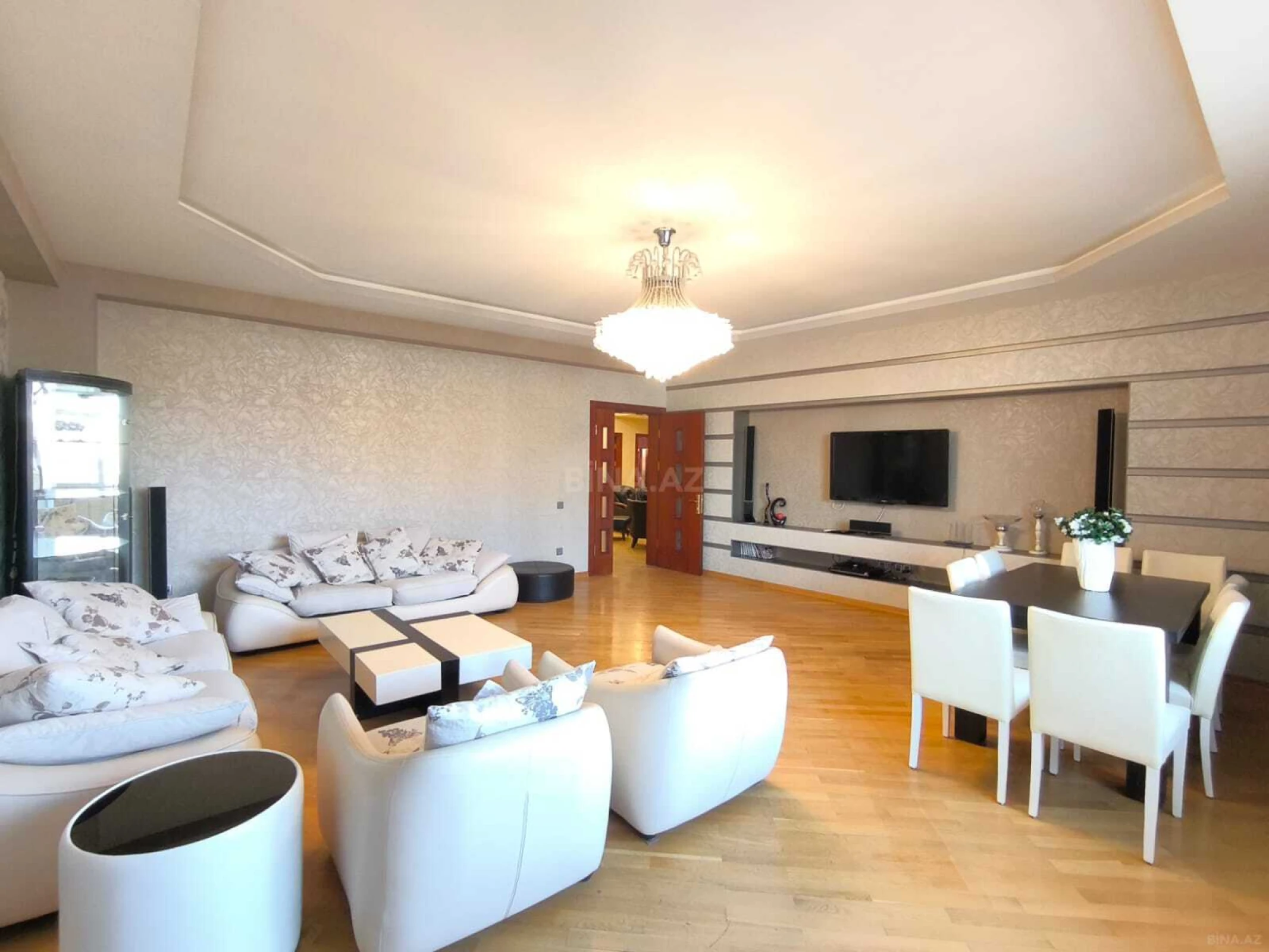 Kirayə verilir 3 otaqlı mənzil 220 m²