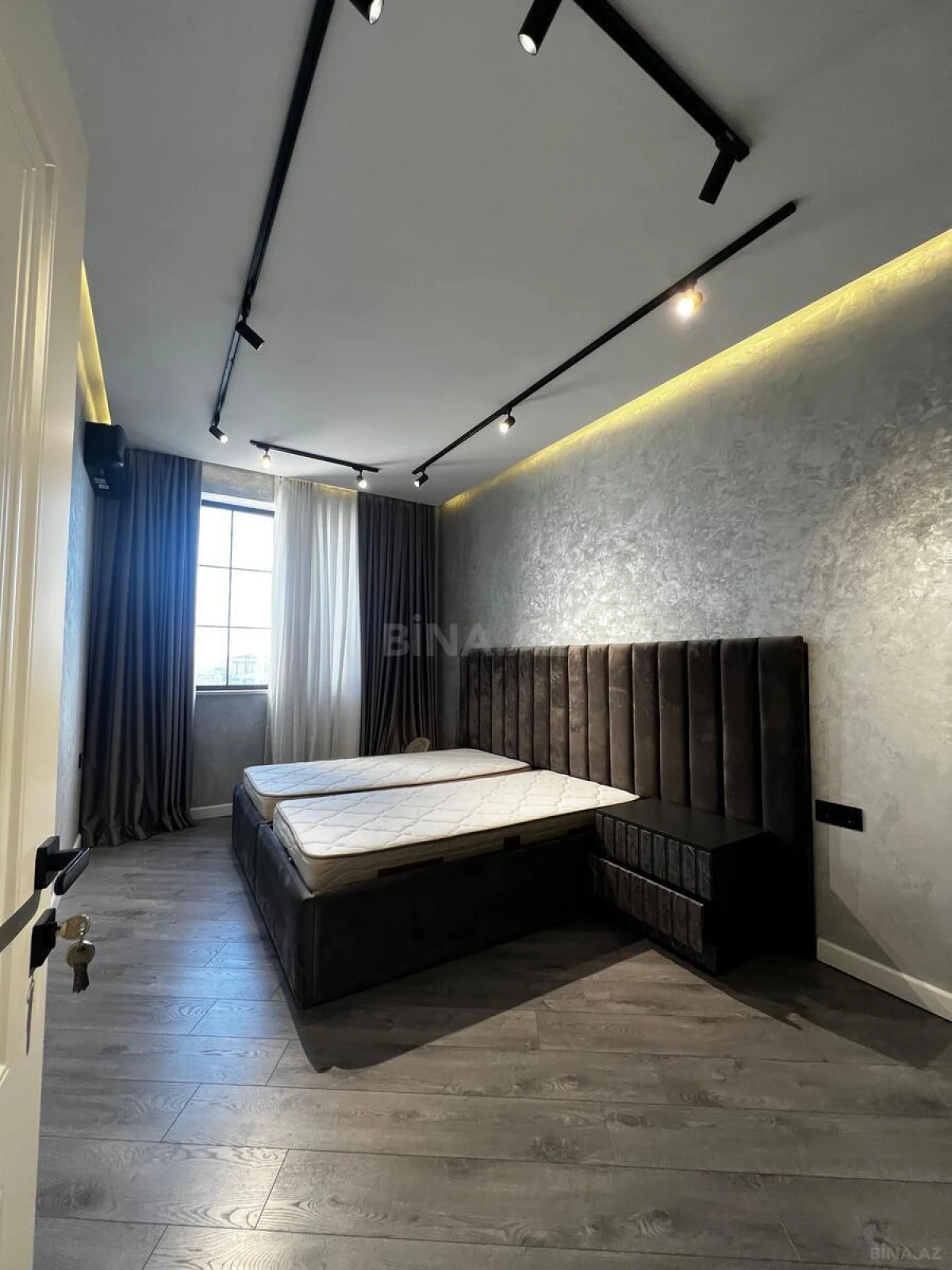 Kirayə verilir 3 otaqlı mənzil 100 m²