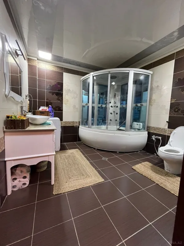 Satılır 4 otaqlı mənzil 170 m²