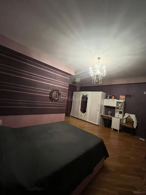 Satılır 4 otaqlı mənzil 170 m²