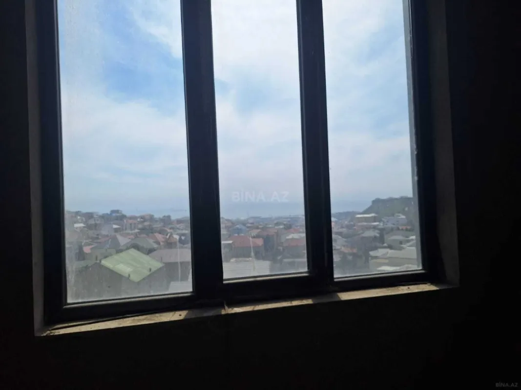 Satılır 3 otaqlı mənzil 147 m²