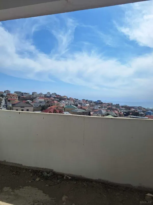 Satılır 3 otaqlı mənzil 147 m²