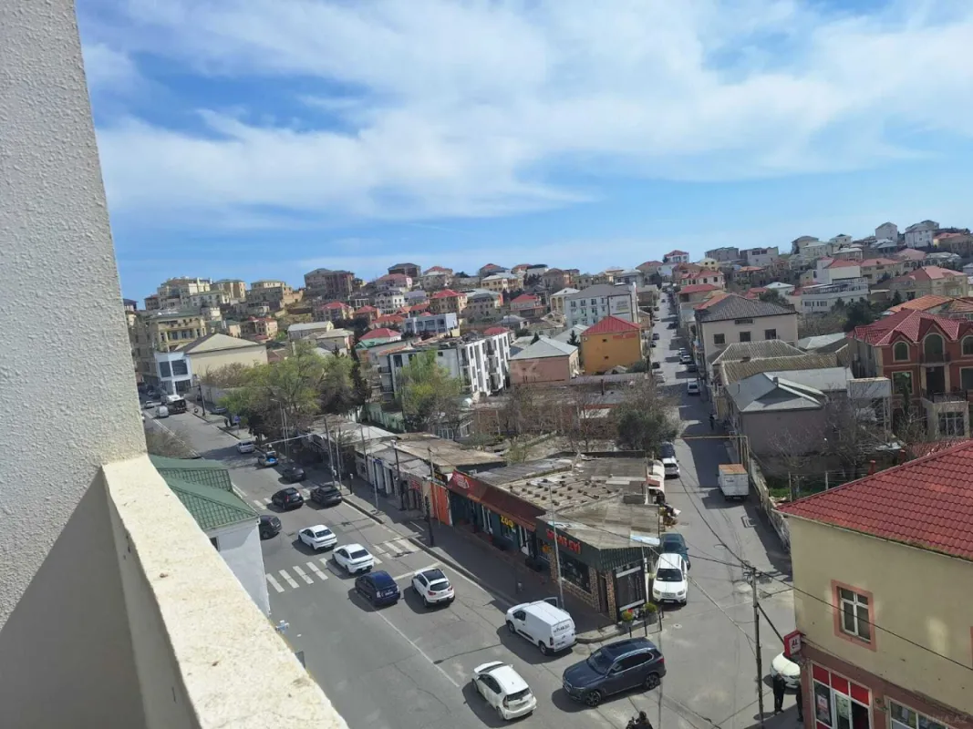 Satılır 3 otaqlı mənzil 147 m²