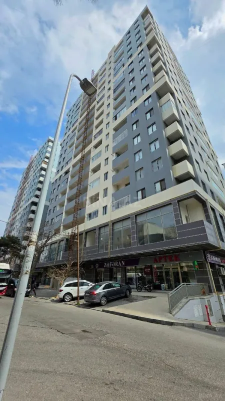 Satılır 3 otaqlı mənzil 147 m²