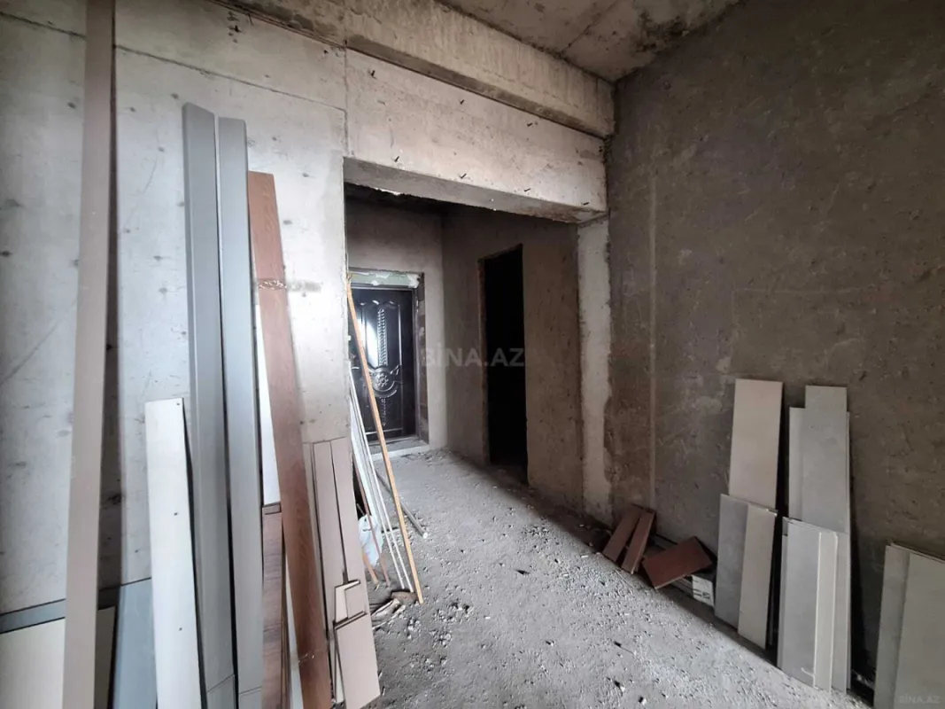 Satılır 3 otaqlı mənzil 147 m²