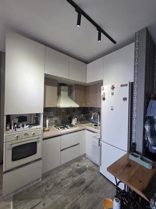 Satılır 2 otaqlı mənzil 66 m²