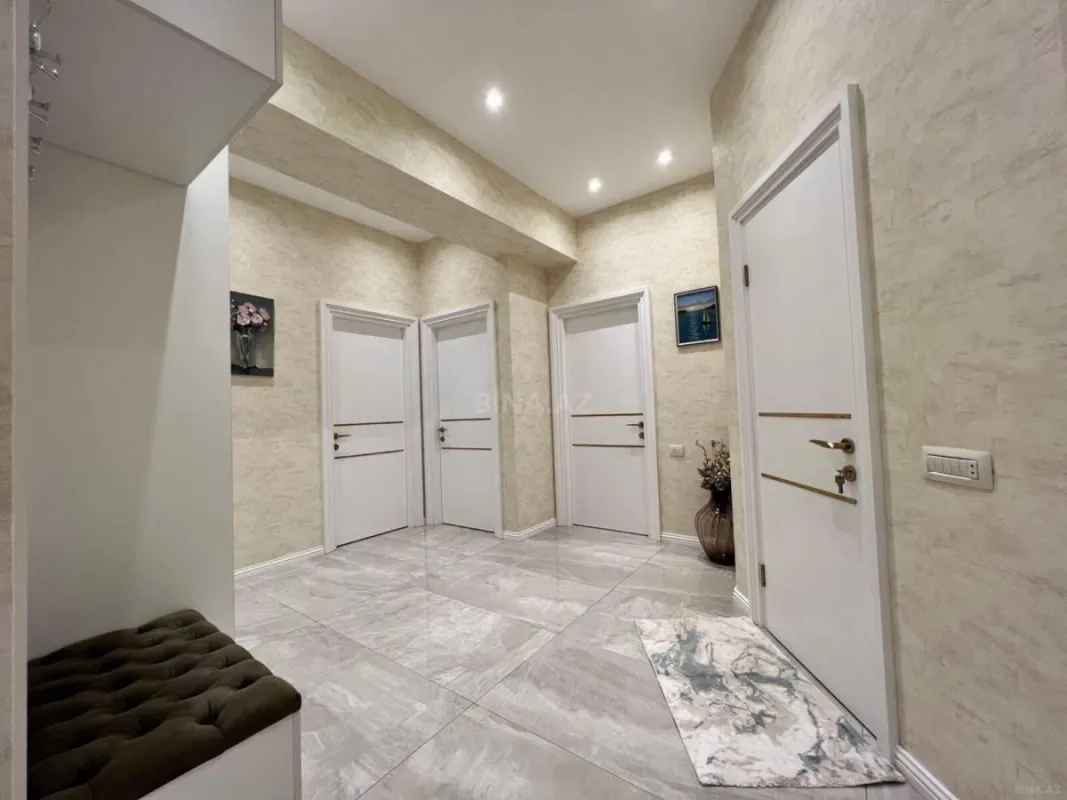 Kirayə verilir 2 otaqlı mənzil 75 m²