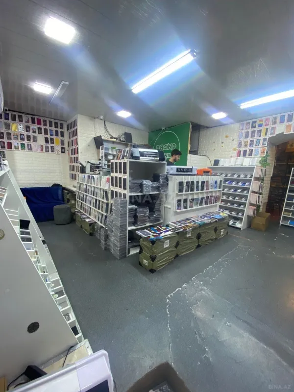 Satılır obyekt 233 m²