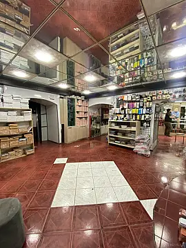 Satılır obyekt 233 m²