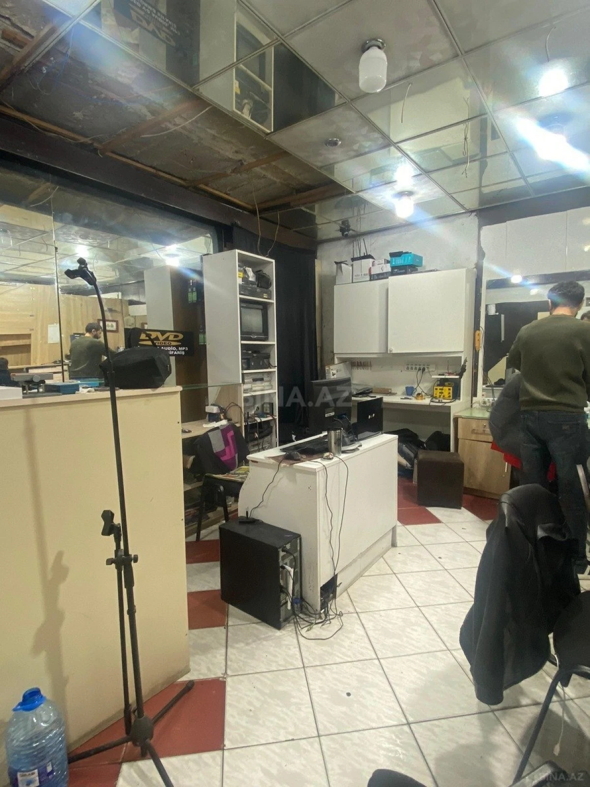 Satılır obyekt 233 m²