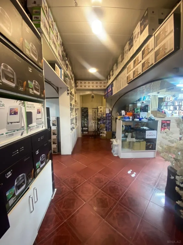 Satılır obyekt 233 m²