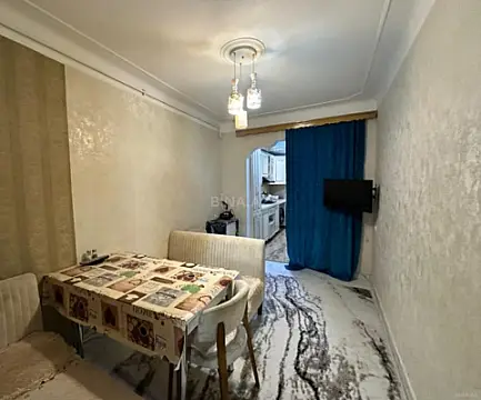 Satılır 4 otaqlı mənzil 120 m²