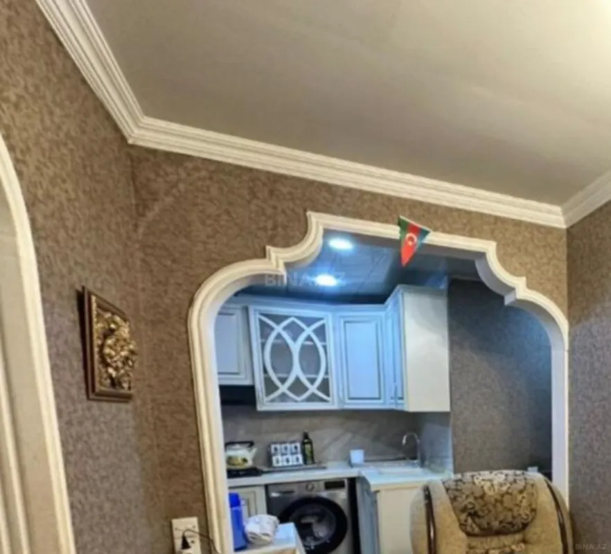 Satılır 4 otaqlı mənzil 120 m²