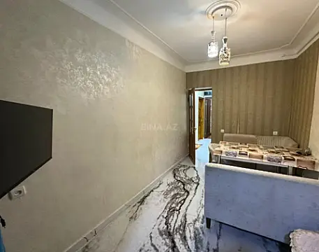 Satılır 4 otaqlı mənzil 120 m²