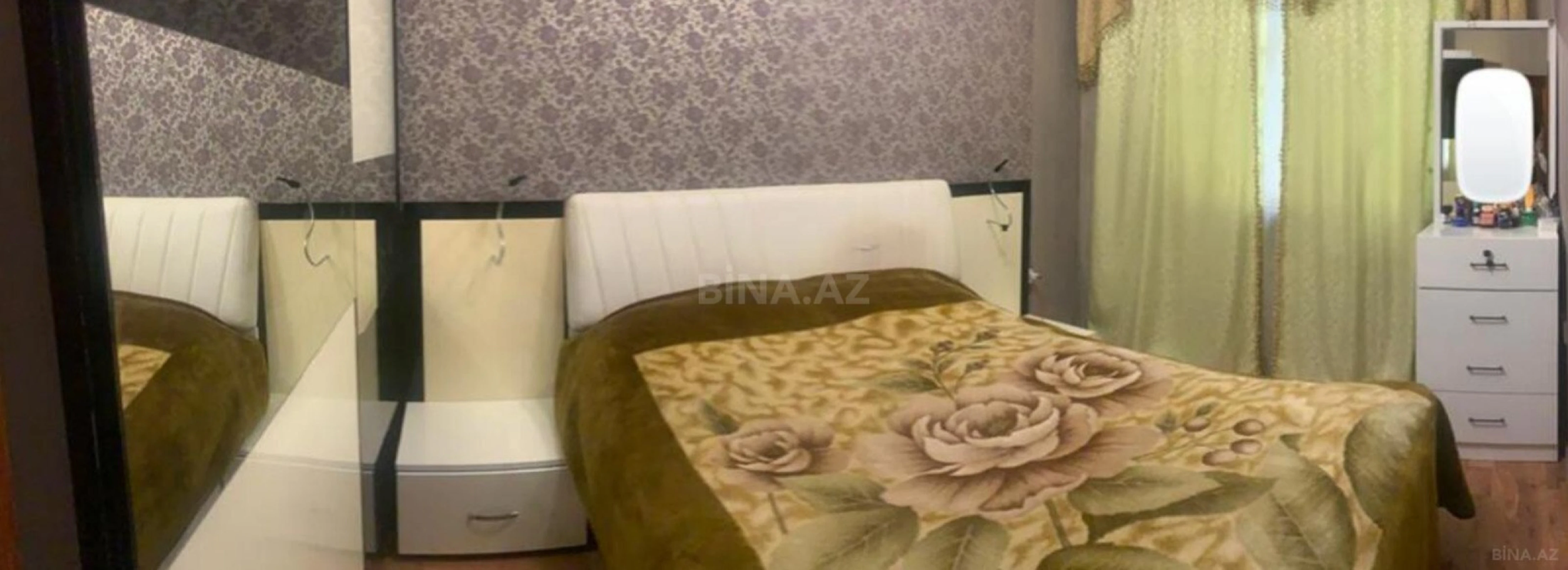Satılır 4 otaqlı mənzil 120 m²