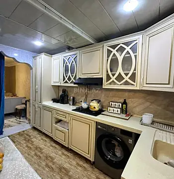 Satılır 4 otaqlı mənzil 120 m²