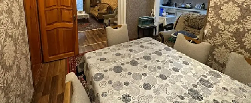 Satılır 4 otaqlı mənzil 120 m²