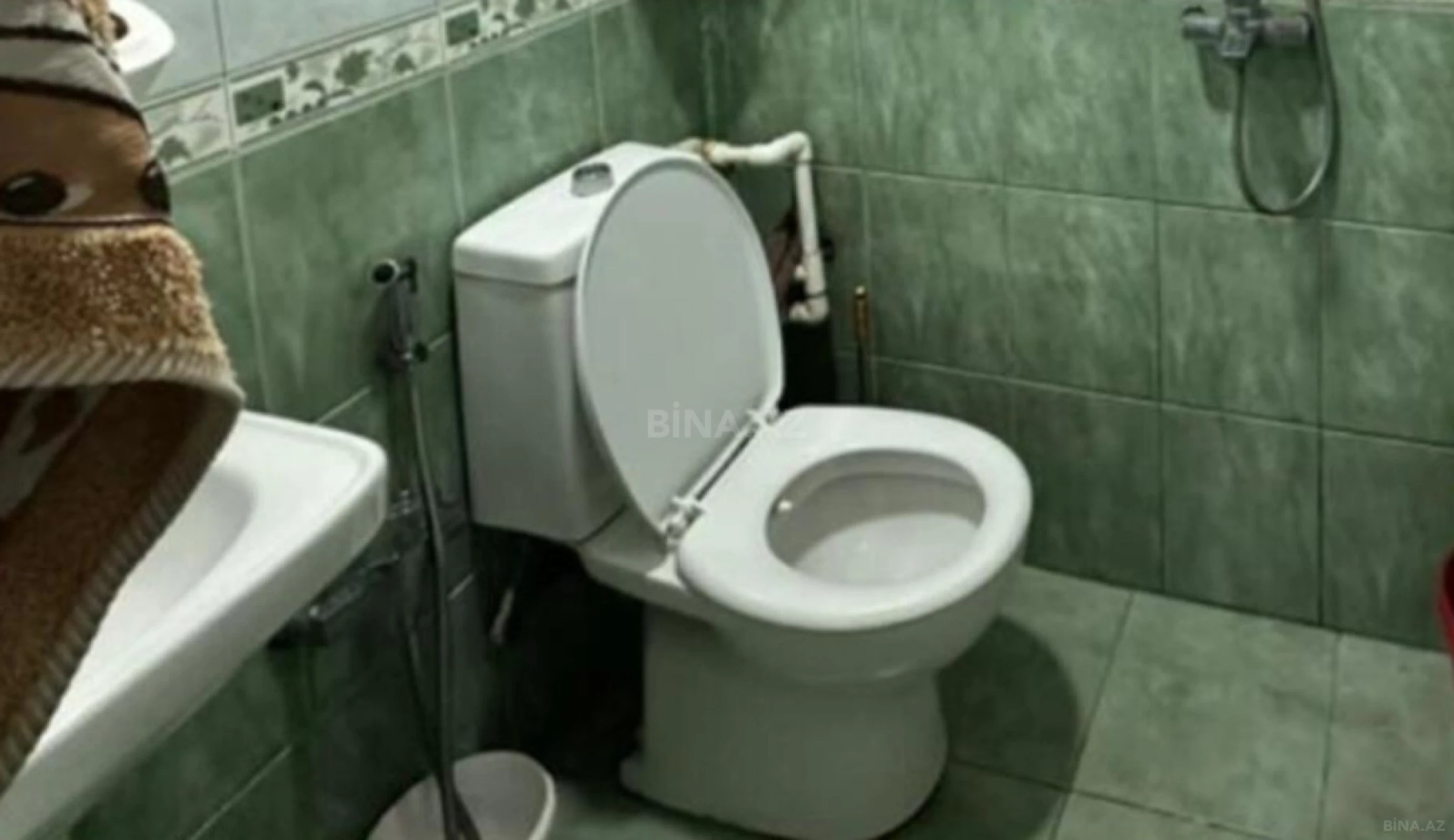 Satılır 4 otaqlı mənzil 120 m²