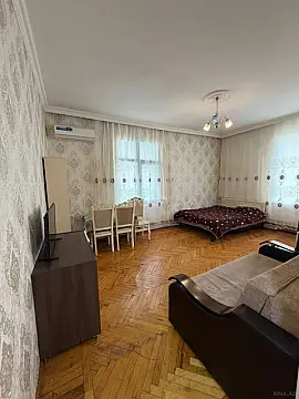 Kirayə verilir 1 otaqlı mənzil 40 m²