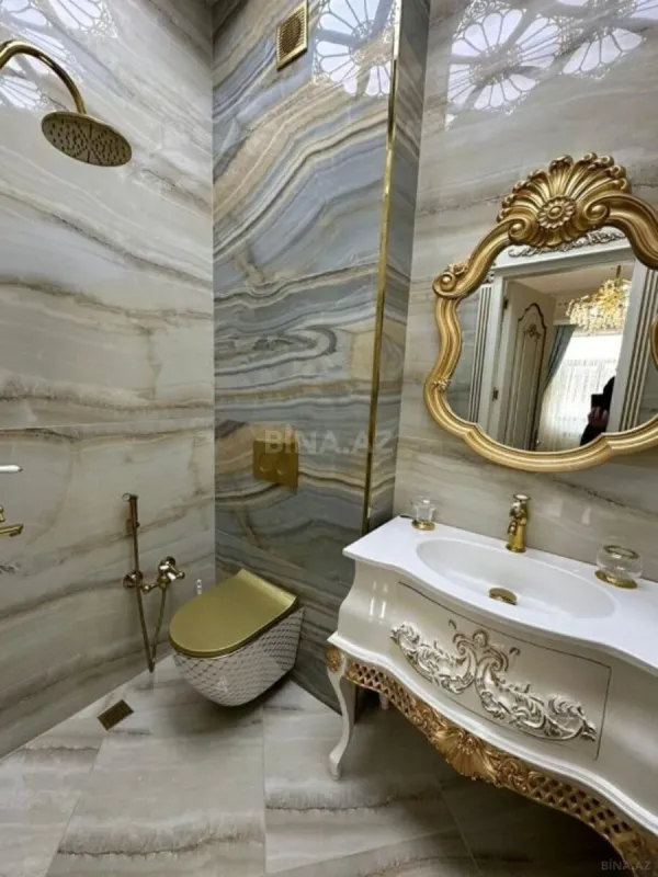 Satılır 4 otaqlı mənzil 172 m²