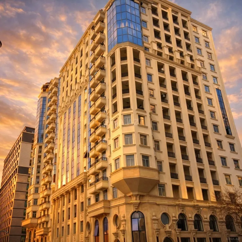 Satılır 4 otaqlı mənzil 172 m²