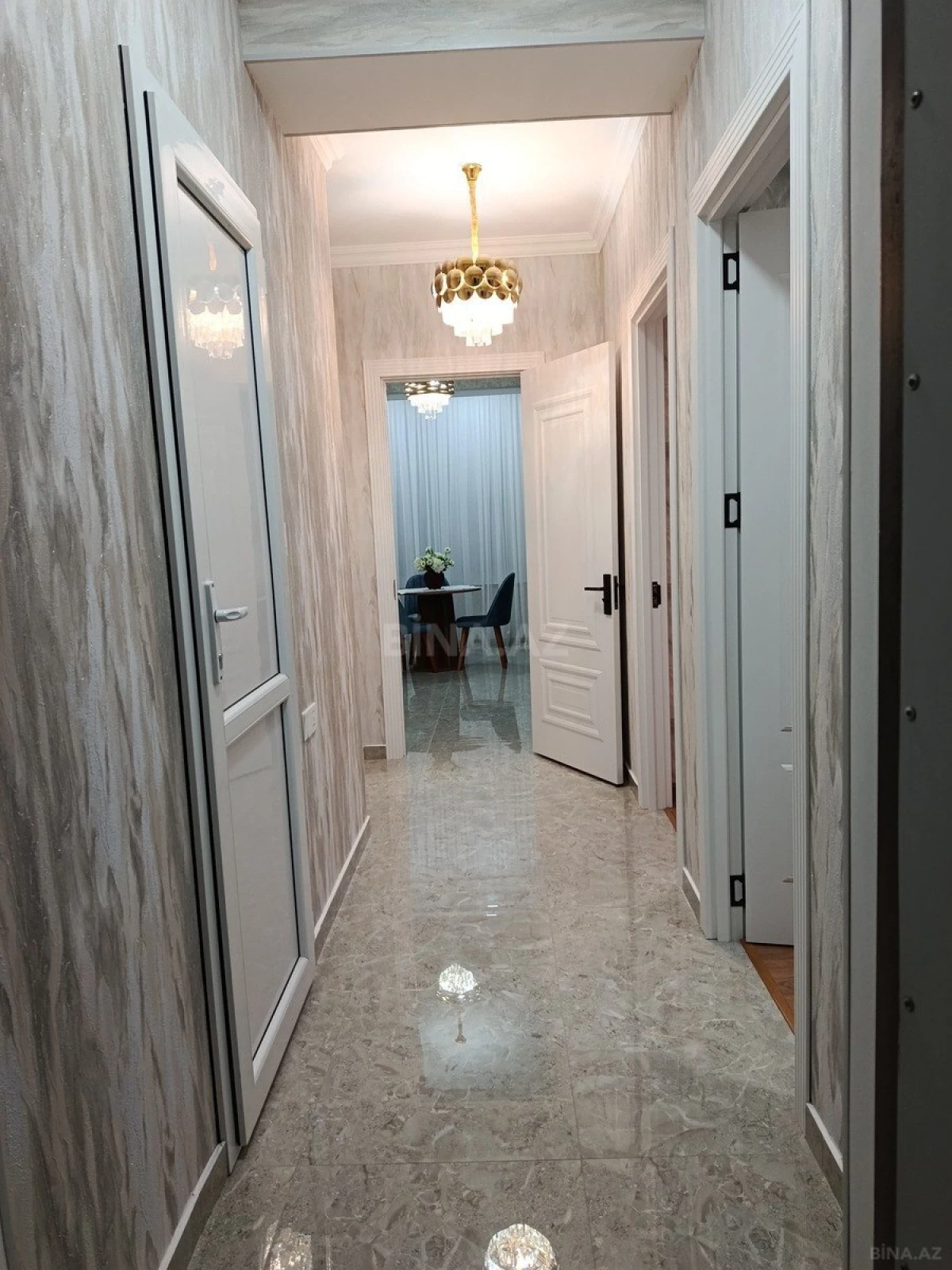 Kirayə verilir 2 otaqlı mənzil 70 m²