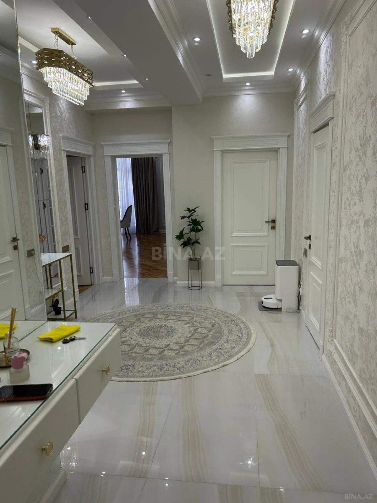 Satılır 3 otaqlı mənzil 129 m²