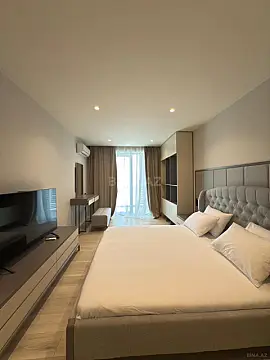 Satılır 2 otaqlı mənzil 100 m²