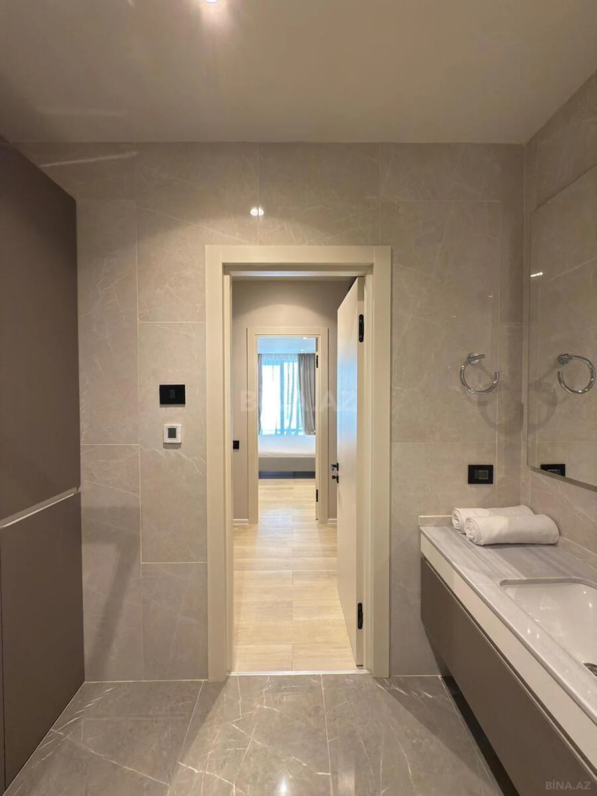 Satılır 2 otaqlı mənzil 100 m²