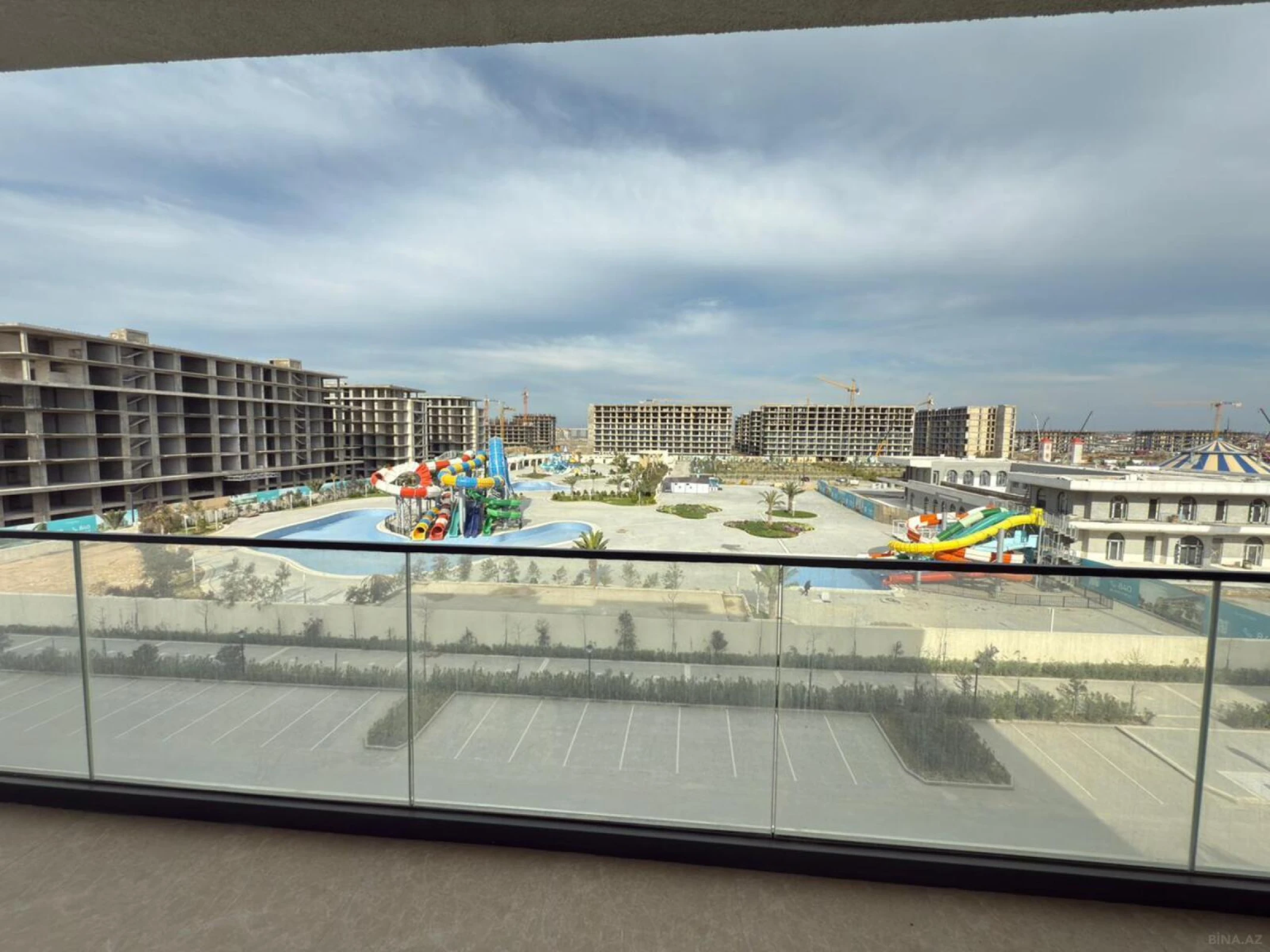 Satılır 2 otaqlı mənzil 100 m²