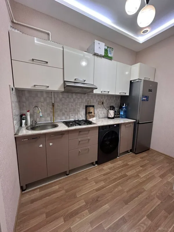 Satılır 2 otaqlı mənzil 49 m²