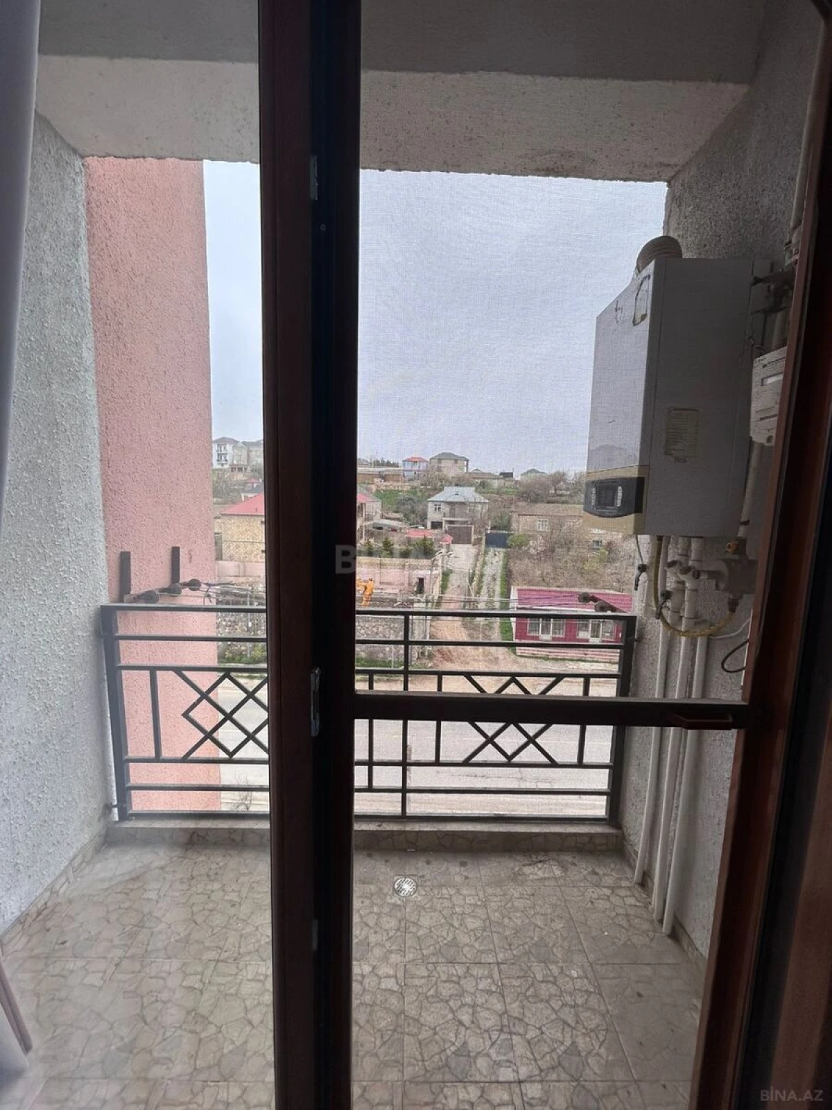 Satılır 2 otaqlı mənzil 49 m²