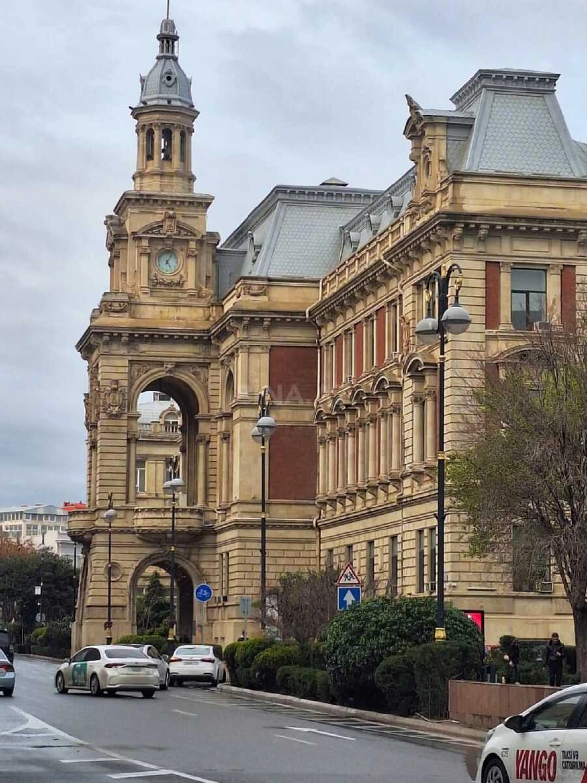 Satılır 2 otaqlı mənzil 60 m²