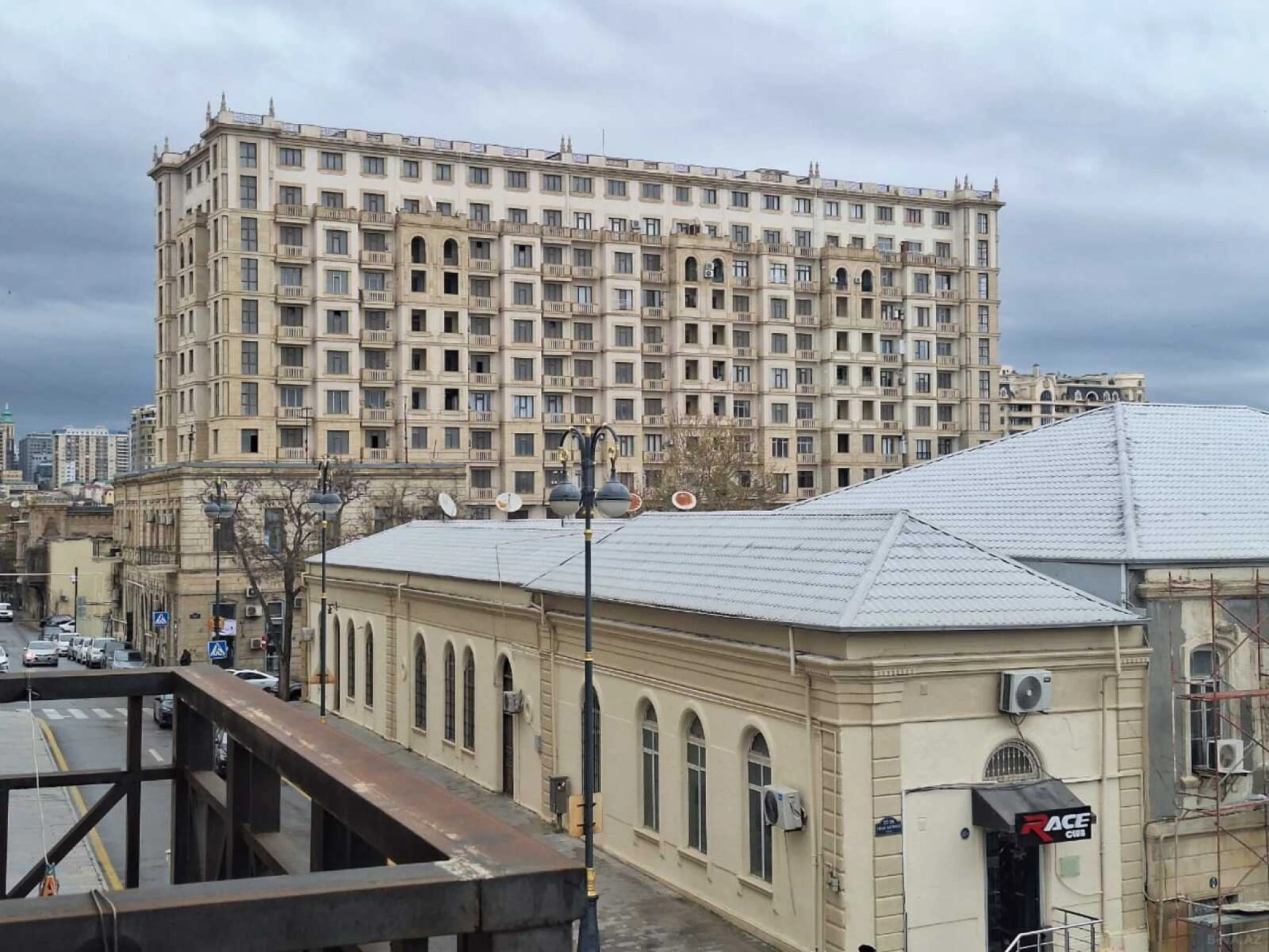 Satılır 2 otaqlı mənzil 60 m²