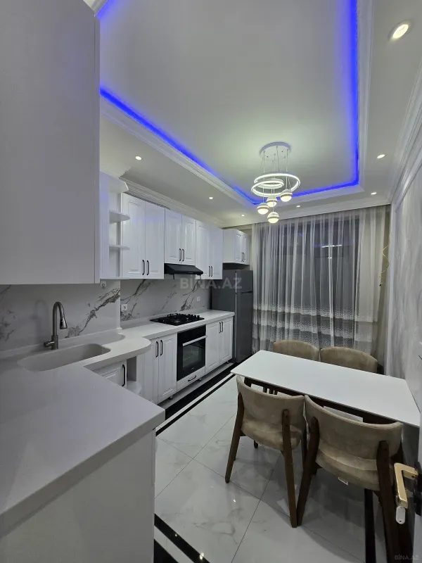 Kirayə verilir 2 otaqlı mənzil 70 m²