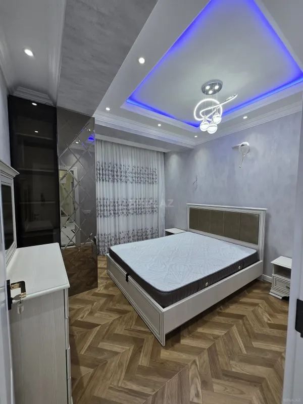 Kirayə verilir 2 otaqlı mənzil 70 m²