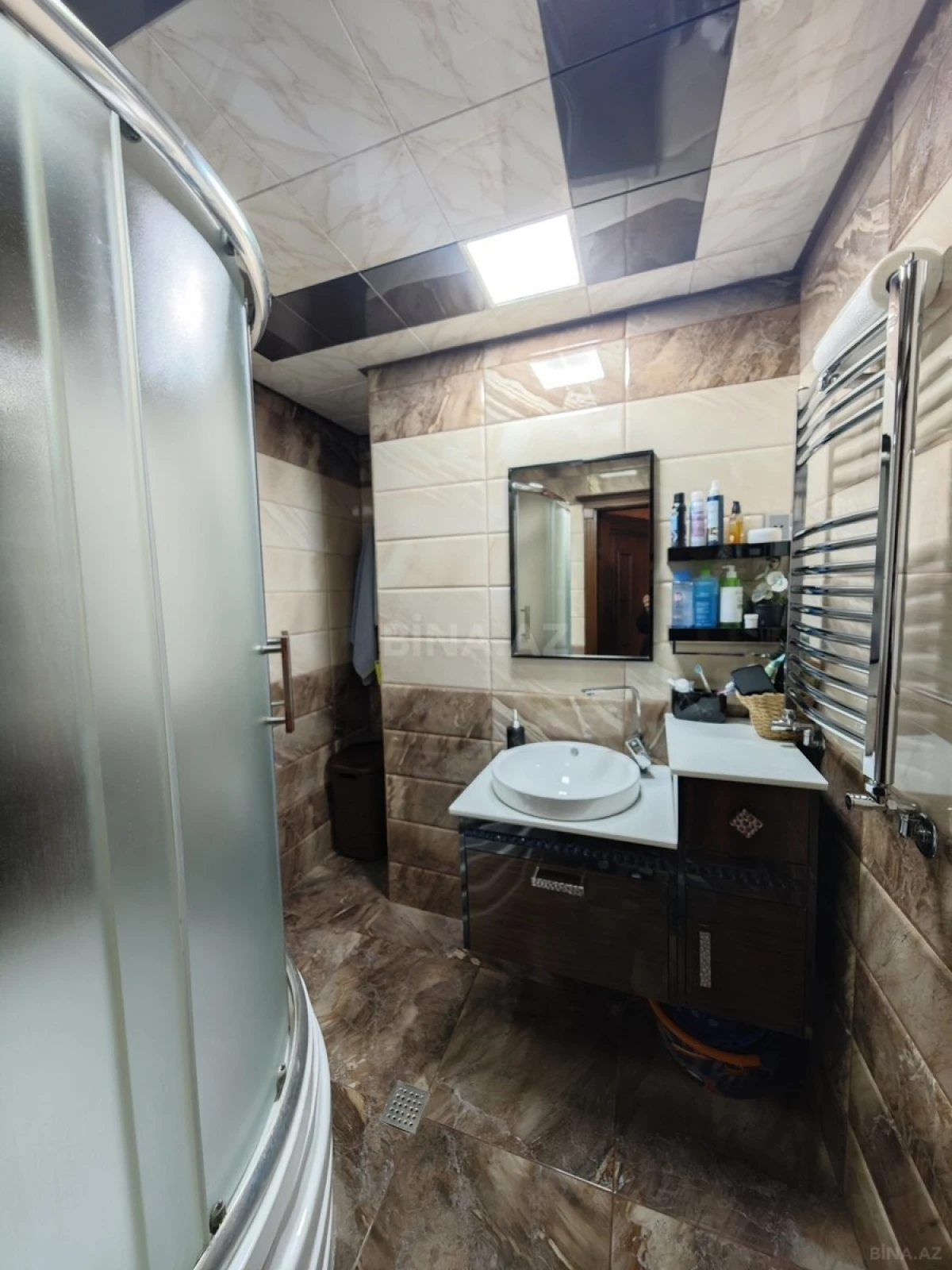 Satılır 3 otaqlı mənzil 114.9 m²