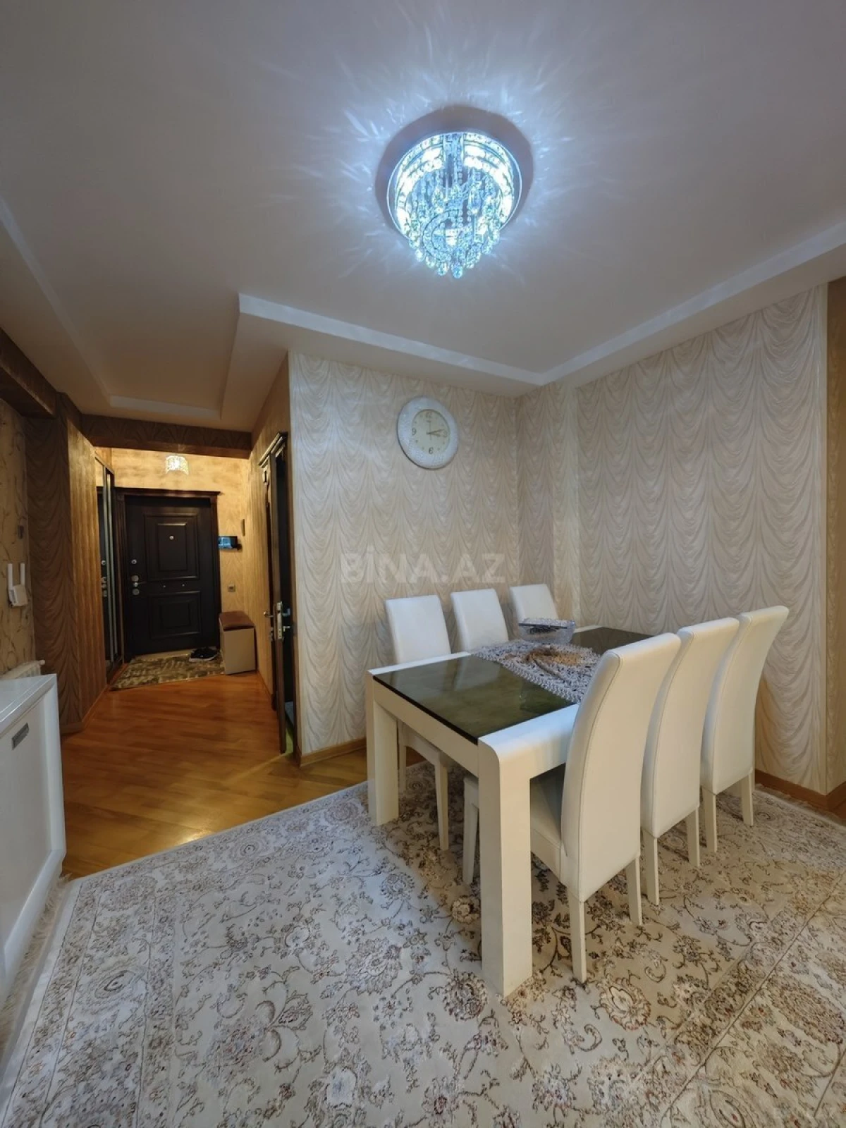 Satılır 3 otaqlı mənzil 114.9 m²