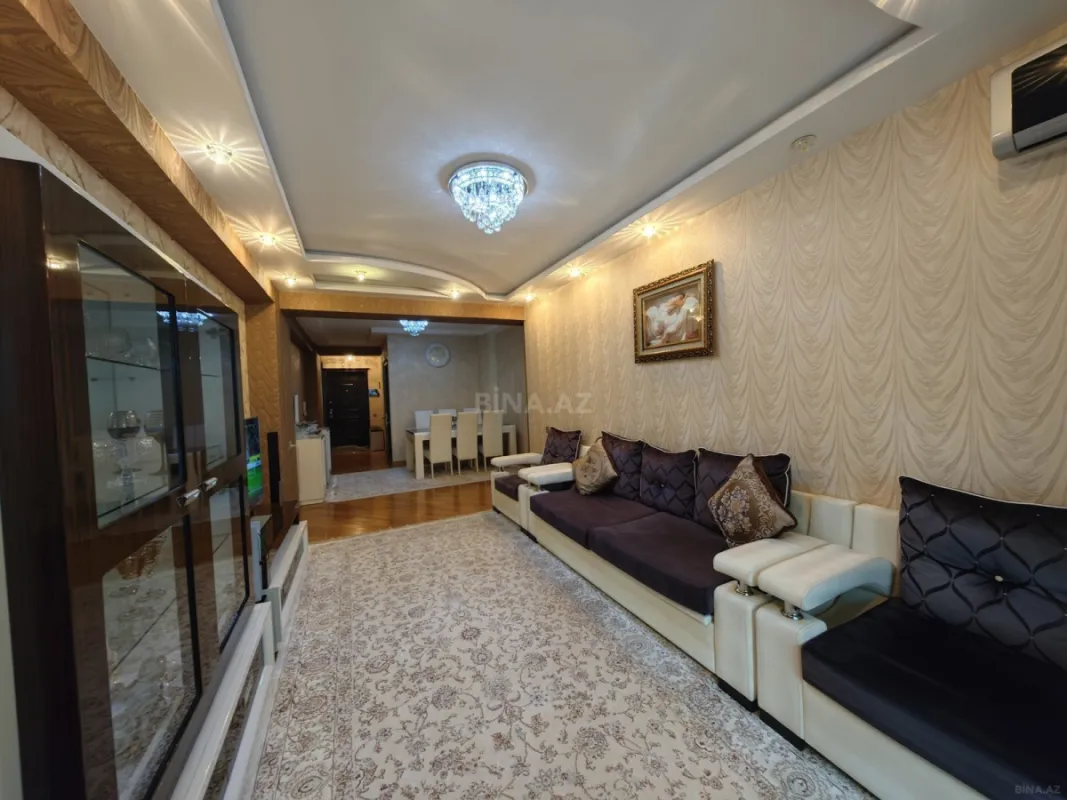 Satılır 3 otaqlı mənzil 114.9 m²