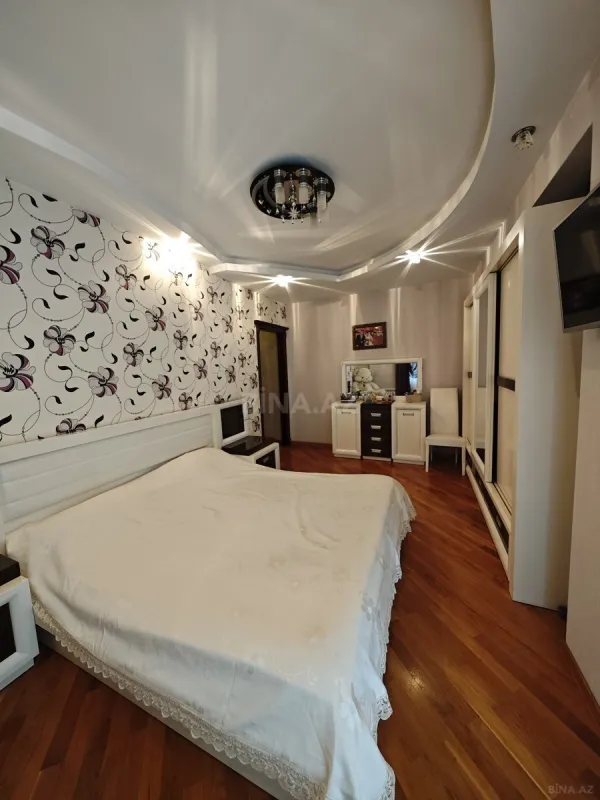 Satılır 3 otaqlı mənzil 114.9 m²