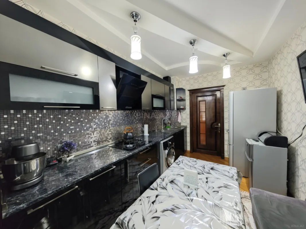 Satılır 3 otaqlı mənzil 114.9 m²