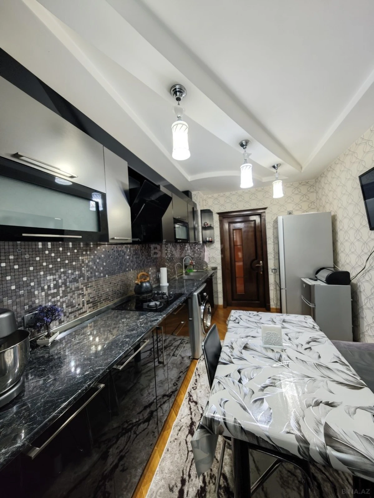 Satılır 3 otaqlı mənzil 114.9 m²