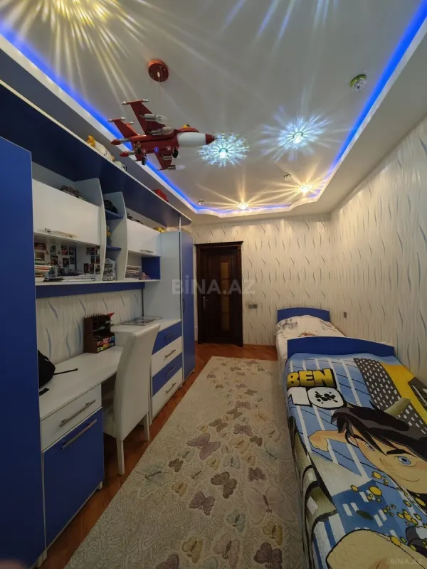 Satılır 3 otaqlı mənzil 114.9 m²