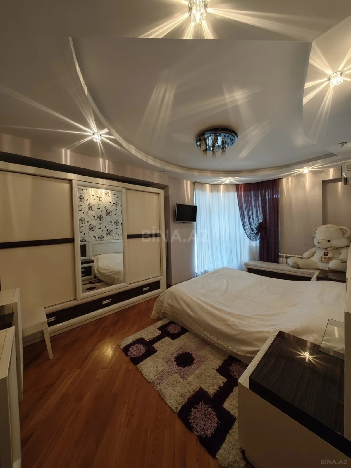 Satılır 3 otaqlı mənzil 114.9 m²