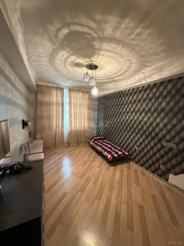 Satılır 2 otaqlı mənzil 62 m²