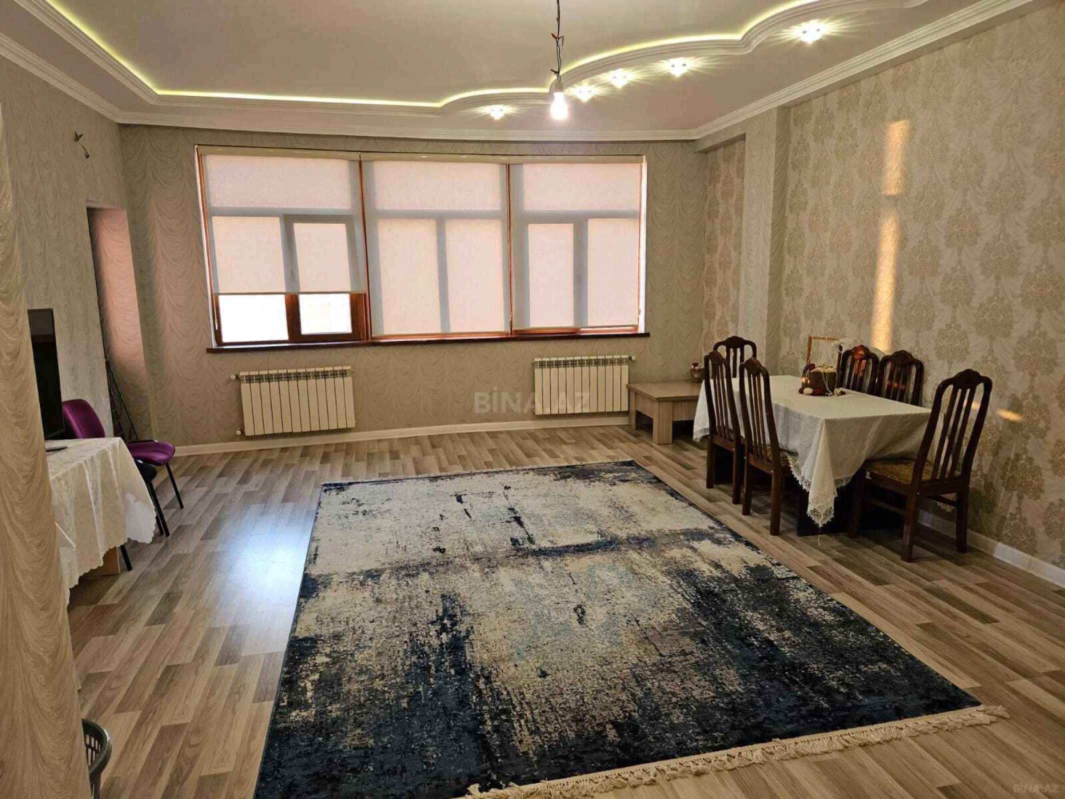 Satılır 3 otaqlı mənzil 137 m²
