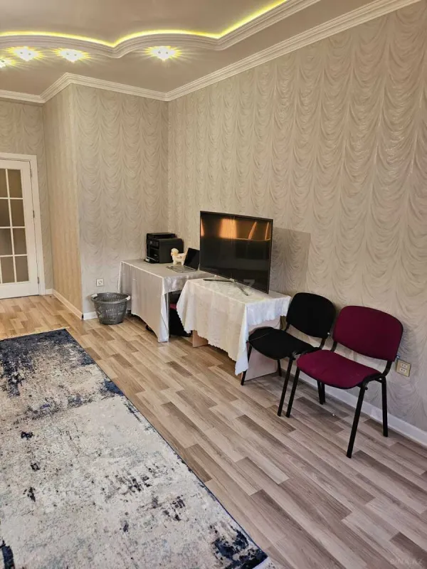 Satılır 3 otaqlı mənzil 137 m²